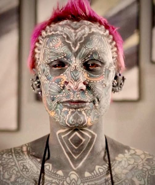 Army Vet Breaks World Record With Having Her Body Tattooed 99.9%, But Wait Till You See How She Looked Like Before